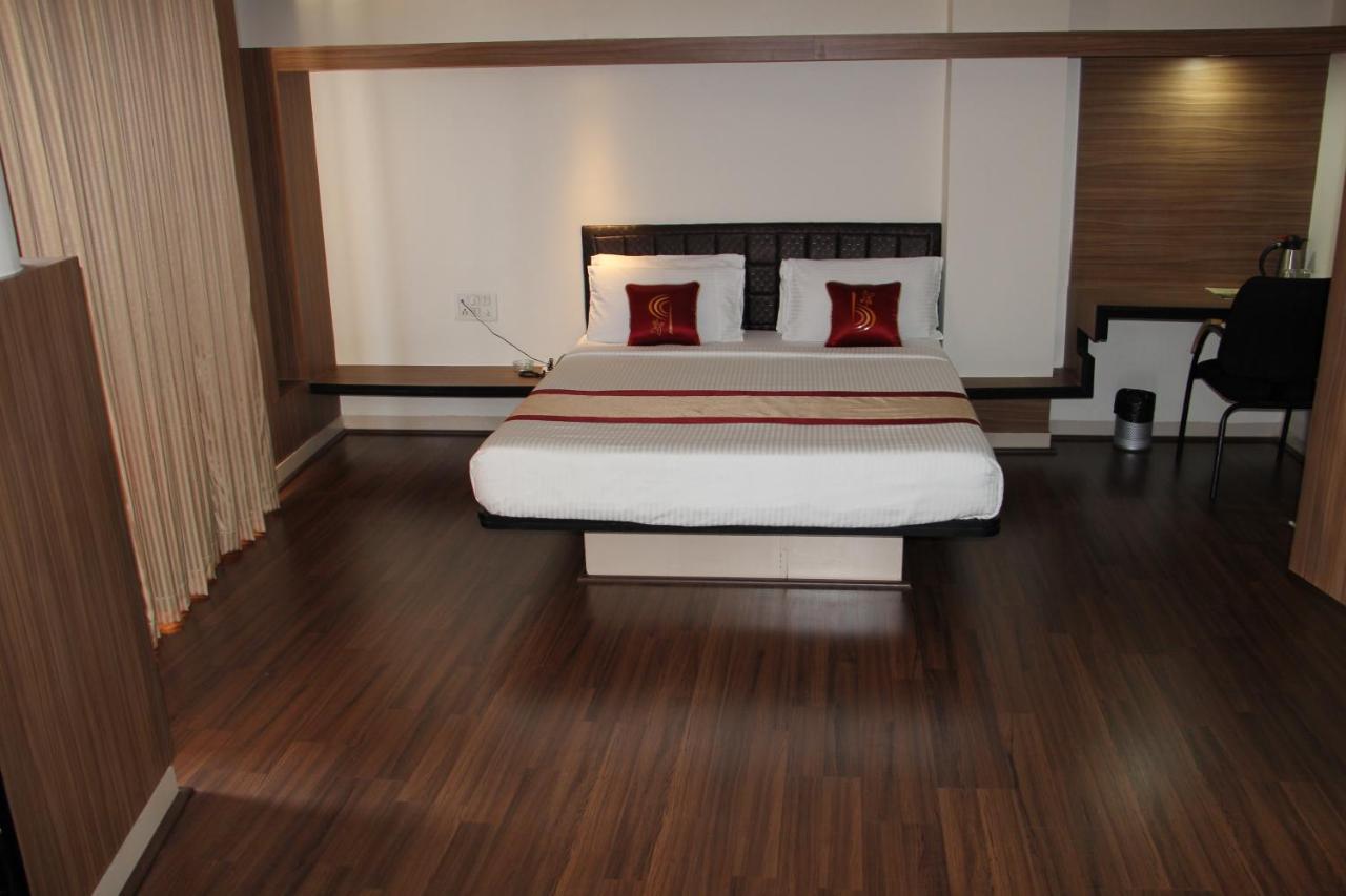 Hotel Grand Bee Bangalore Ngoại thất bức ảnh