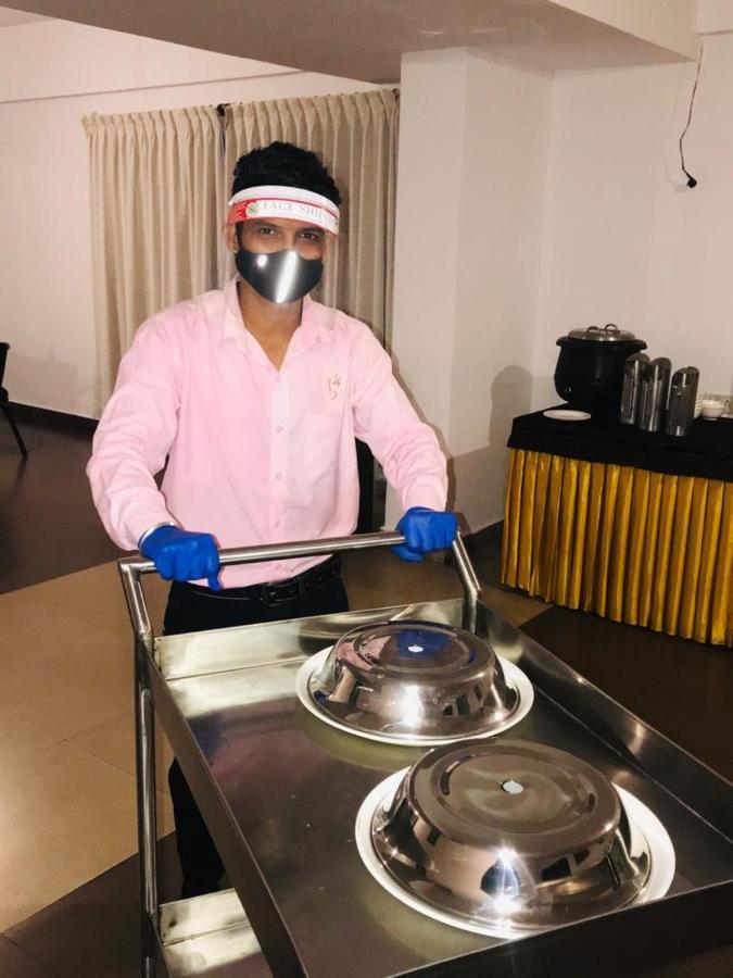 Hotel Grand Bee Bangalore Ngoại thất bức ảnh