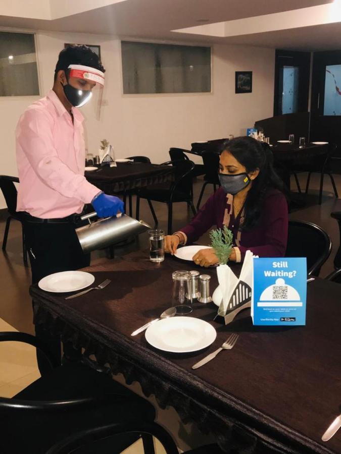 Hotel Grand Bee Bangalore Ngoại thất bức ảnh