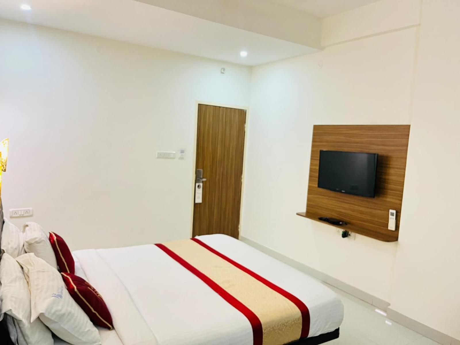 Hotel Grand Bee Bangalore Ngoại thất bức ảnh