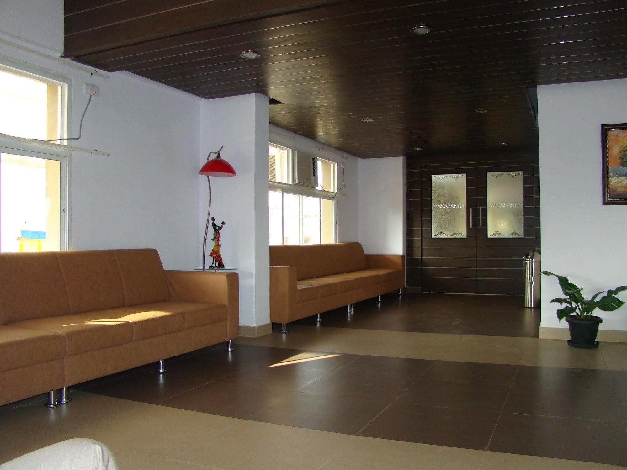 Hotel Grand Bee Bangalore Ngoại thất bức ảnh