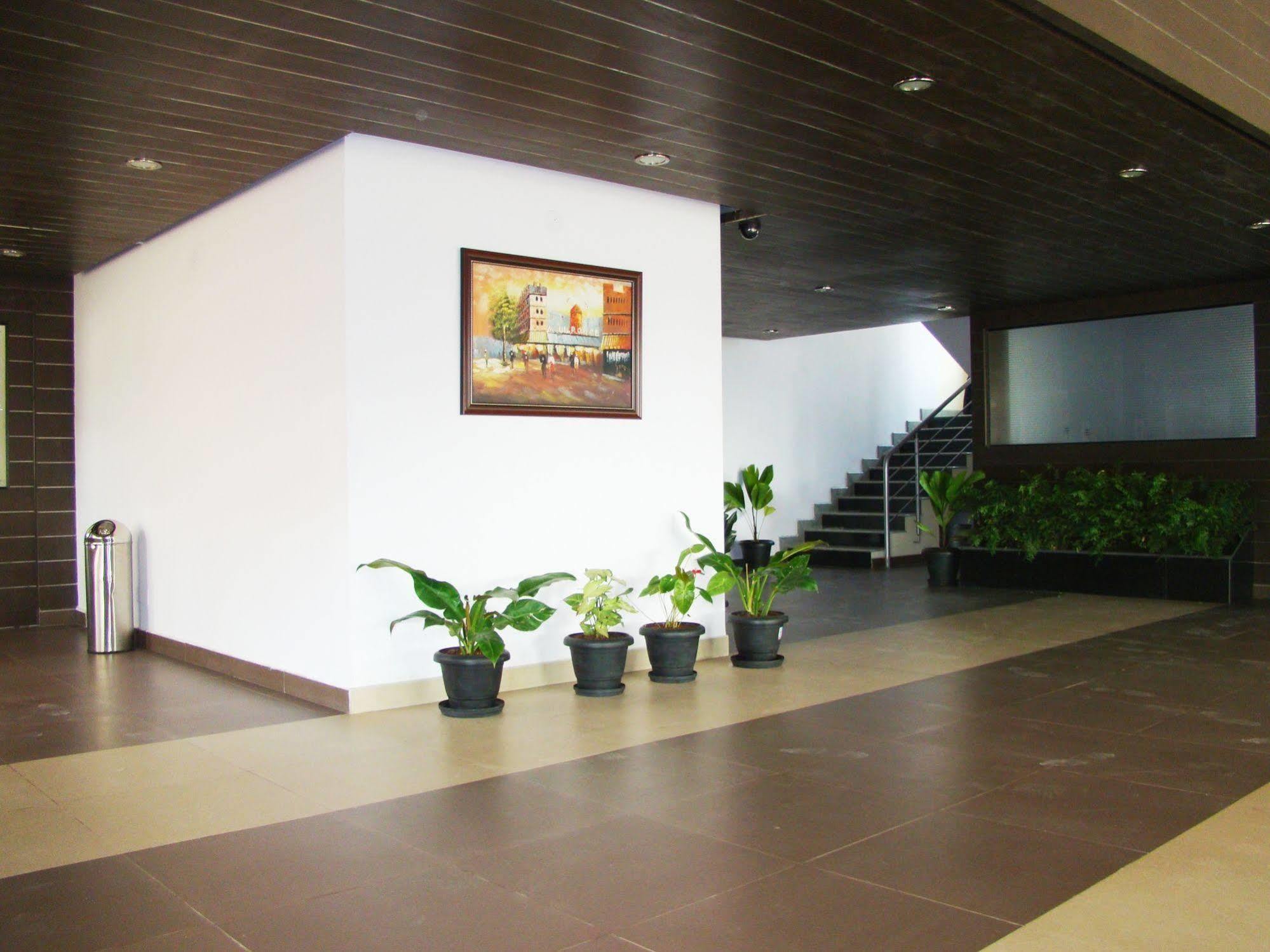 Hotel Grand Bee Bangalore Ngoại thất bức ảnh
