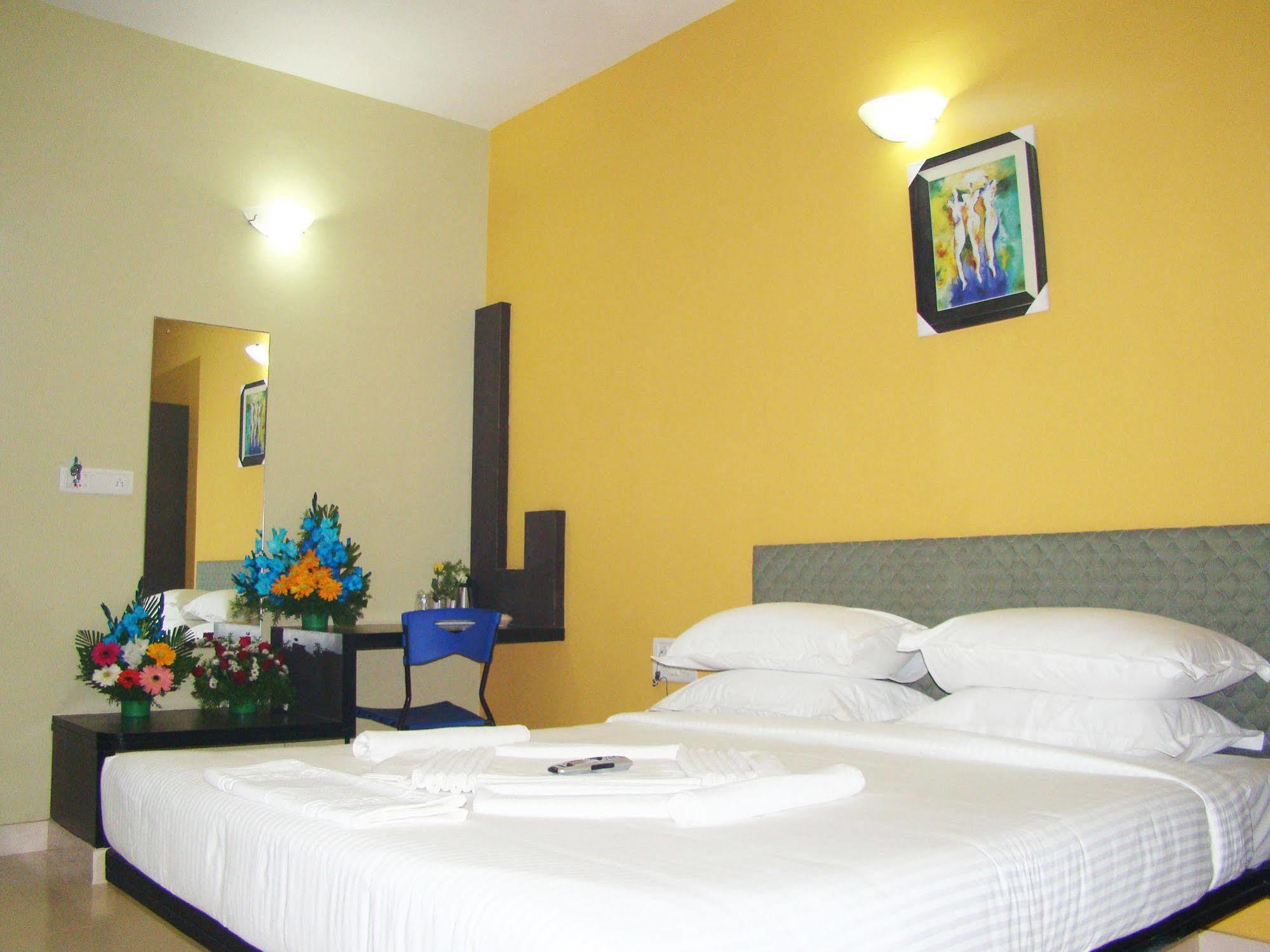 Hotel Grand Bee Bangalore Ngoại thất bức ảnh