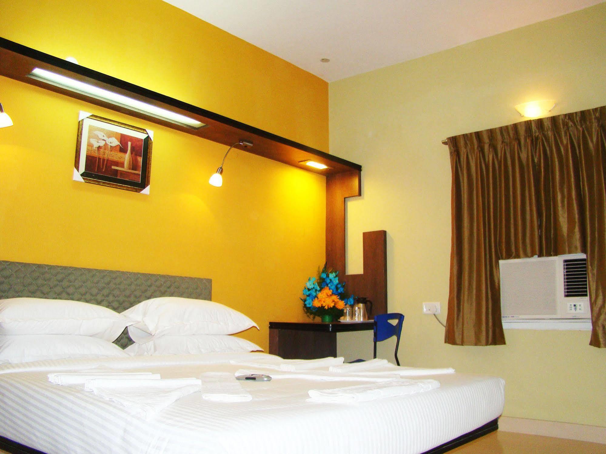 Hotel Grand Bee Bangalore Ngoại thất bức ảnh
